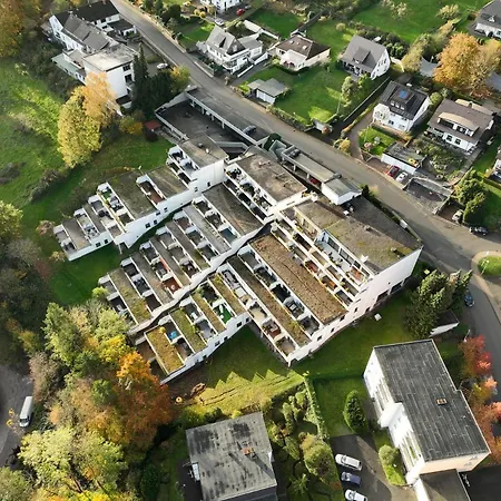 Premium Zuhause - Seeblick, Balkon, Pool & Seepromonade Apartment