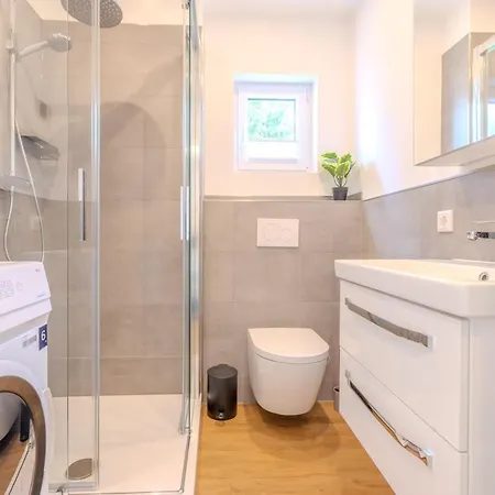 Premium Zuhause - Seeblick, Balkon, Pool & Seepromonade Apartment Langscheid (North Rhine-Westphalia)