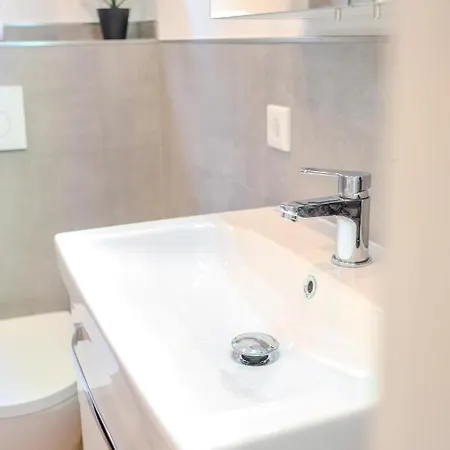 شقة Premium Zuhause - Seeblick, Balkon, Pool & Seepromonade *