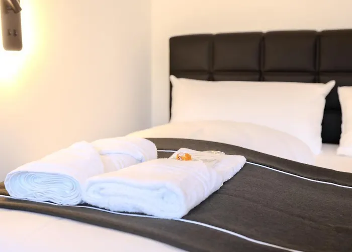 Premium Zuhause - Seeblick, Balkon, Pool & Seepromonade Lejlighed *