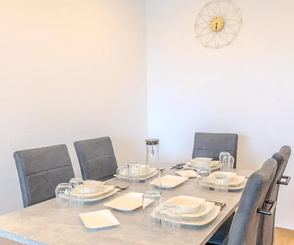 Lejlighed Premium Zuhause - Seeblick, Balkon, Pool & Seepromonade *